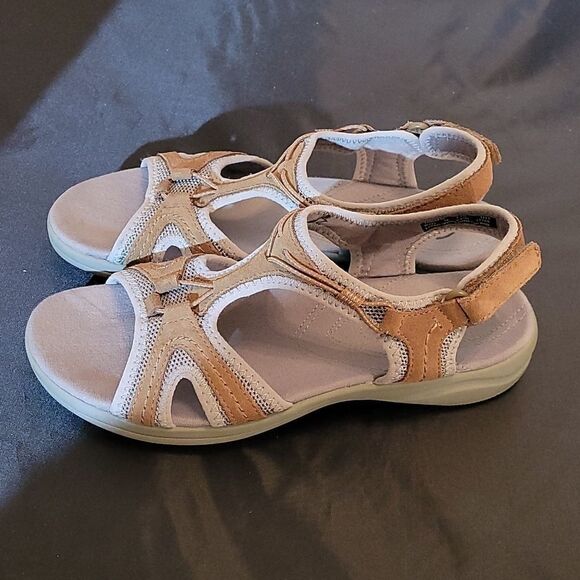 CLARKS IN MOTION COMFORT WALKING WOMEN"S SANDAL - Picture 10 of 13